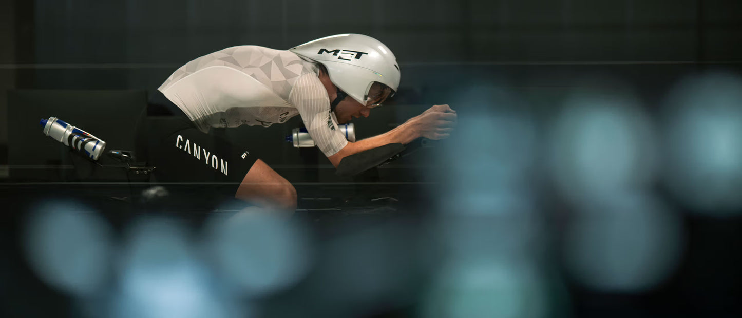 Casque MET done wide body II BLANC