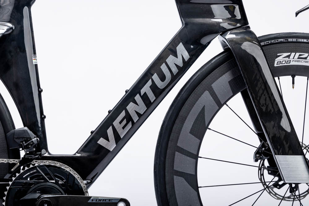 Vélo de triathlon Ventum sram force AXS
